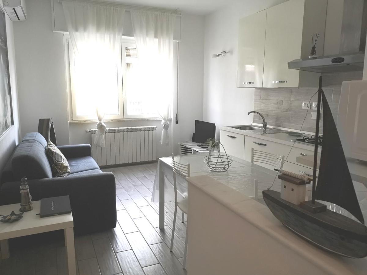 Monica'S Apartment Marina Di Carrara Dış mekan fotoğraf